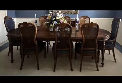 Drexel Marchesa Dining Room Table And Chairs In Perfect Condition Vintage.  • $2300