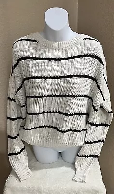 Victorias Secret SweaterWomans Medium Blue-White Striped Knit Textured Pullover • $8.24