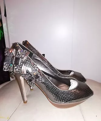 Bourne Pewter Oyster Caterina Sparkly Butterfly Peeptoe Shoe /size UK8 EU 41 • £75