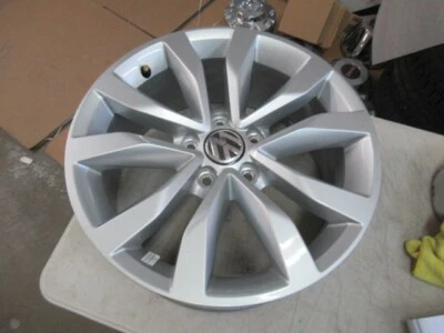$159 • Buy 2013 To 2017 VOLKSWAGEN BEETLE OEM FACTORY 17  WHEEL RIM 5C0601025F 5X112