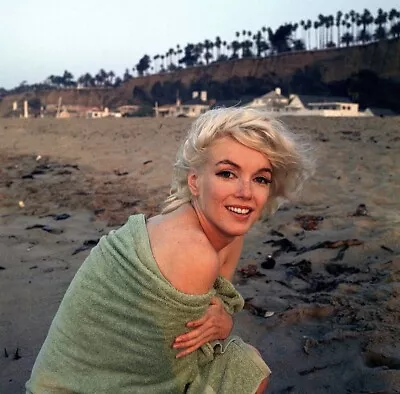 Marilyn Monroe - At The Beach Wrapped In A Towel !! • $2.22