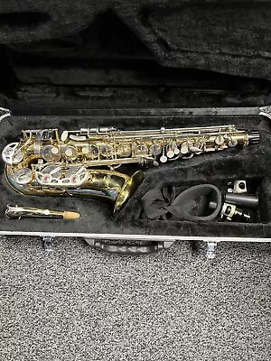 Selmer AS500 Alto Saxophone  • $400