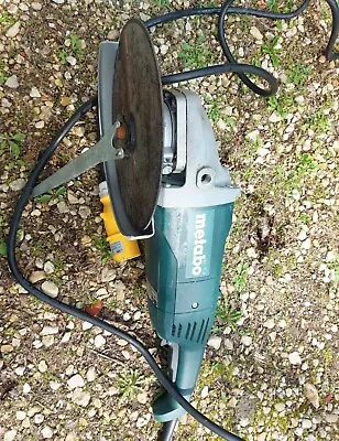 Metabo 9inch Grinder 110v • £45