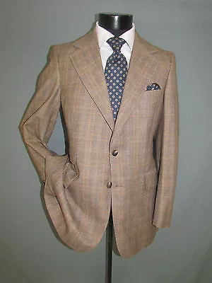 Stunning Vtg Two Buttons Side Vents Beige Plaid 100% Wool  Men Jacket 40 R • $75