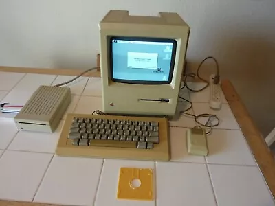 Vintage All Original Macintosh Ii 512k W/original Carry Pack Working Condition • £892.75