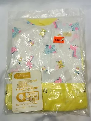 Vintage Baby Pajamas Set Sz 2T 26-29lb Baby Sleeper Snap Fasteners Tv Movie Prop • $24.97