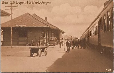 Lithograph Medford Oregon Busy Scene At Southern Pacific Railroad Depot 1913 • $12.99