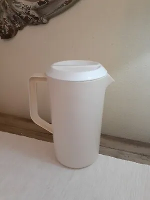 Vintage RUBBERMAID Pitcher 2-¼ Quart Almond 2445 With White Lid Good Condition! • $22