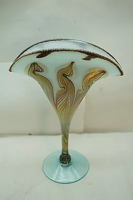 VANDERMARK GLASS VASE 11in TALL FAN SHAPED PULLED FEATHER VINTAGE 1977 SIGNED • $199.99