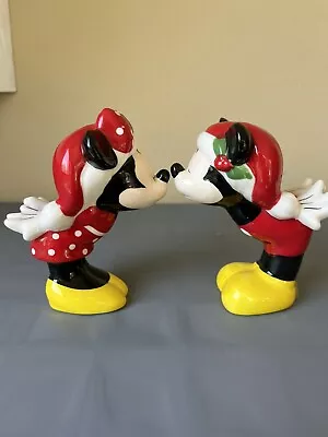 Disney Mickey And Minnie Mouse Kissing Ceramic Salt & Pepper Shaker Set • $5