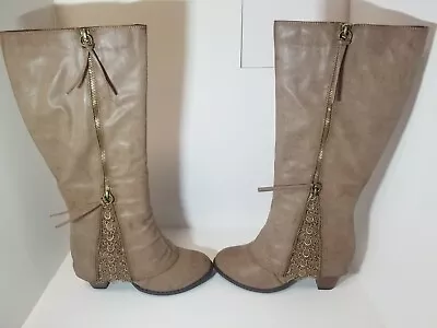 Womens Southern Fried Chics Boots Size 8 • $39.99