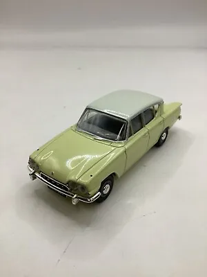 1:43 Ford Classic. VA35003 Vanguards. • £16