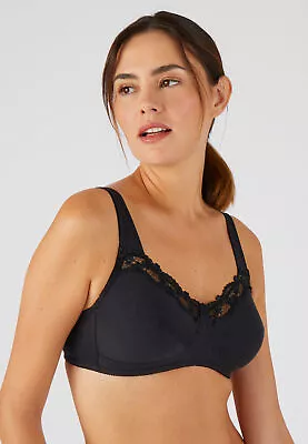 Pack Of 2 T-shirt Bras Damart Women Corsetry Moulded Cup Maximiser Bra • £14