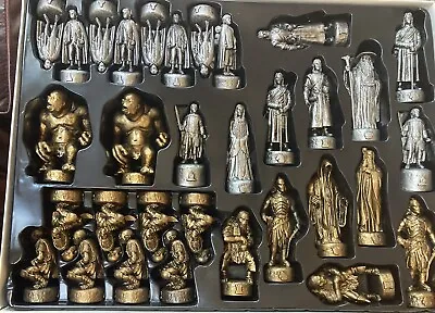 Lord Of The Rings Chess Set  Fellowship Ring Pewter Bronze Effect  W/Board  • £26