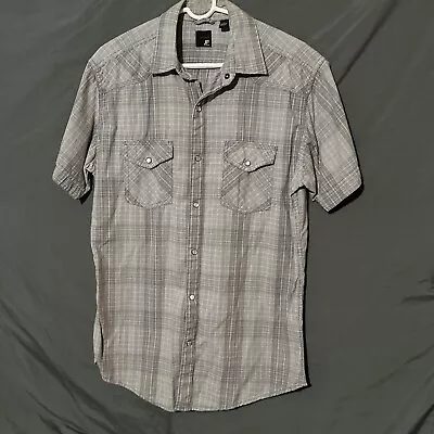 JF J Ferrar Men’s Modern Fit Medium Pearl Snap Short Sleeve Button Up Shirt  • $13.50