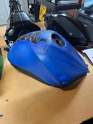 2003-2005 Yamaha R6/ 2006-2009 Yamaha R6S Fuel Tank • $150