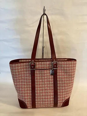 Coach Houndstooth Coach Tote Bag.  E05J-5178 • $129.99