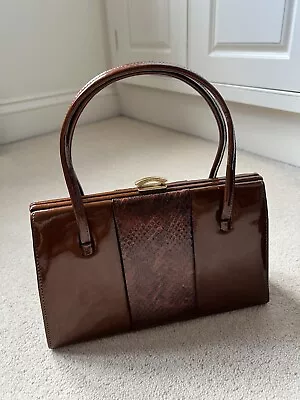 Vintage Leather Shoulder Bag - Kelly • £20