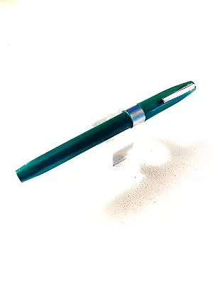 Vintage 8-sided Green Sheaffer Cartridge Fountain Pen  Fine Hooded Nib.Excellent • $19.99