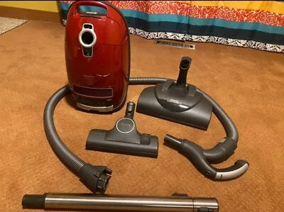 Miele C3 HomeCare Canister Vacuum Barely Used With All Attachments And Box • $300