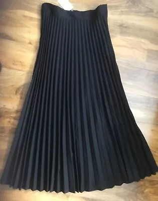 H & M BLACK PLEATED MIDI SKIRT Size 12 BNWT • £19.99