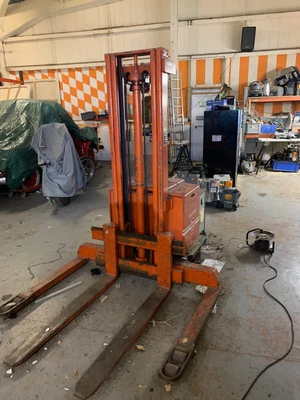 £499 • Buy Bt Lifters Electric Forklift Spares Or Repair