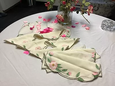 Villeroy & Boch Wild Rose PLACEMATS A& NAPKINS SERVICE For 6. • $24.99