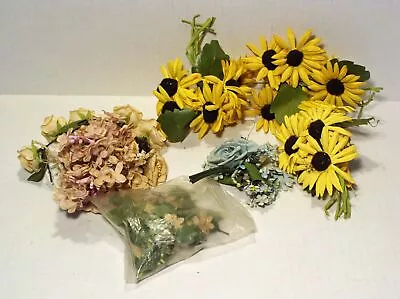 Vintage Group Of Millinery Flowers**wow!! • $34.99