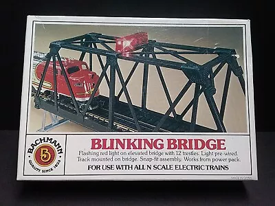 Bachmann N Scale Blinking Bridge #46721 W/ Trestles • $12