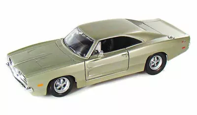 1969 Dodge Charger R/T Champagne Silver Maisto 31256 1/24 Scale Diecast Car • $13.80