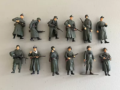 1/35 Lot Of 12 Built Painted Very Detailed Military WWII Army Figures (A5) • $50