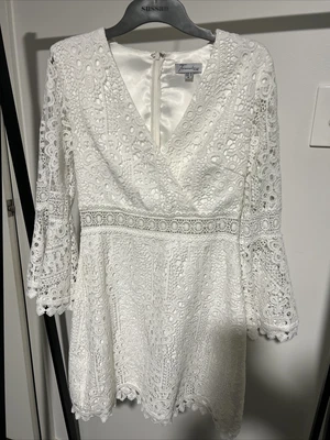 $23.50 • Buy Two Sisters 10 White Lace Dress Long Bell Sleeve