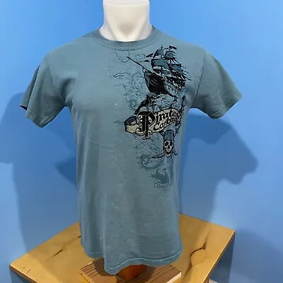 Walt Disney World Pirates Of The Caribbean T Shirt Size S Raised Print • $13.99
