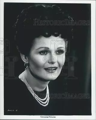 1976 Press Photo Actress Valerie Perrine In  W.C. Fields Me  - DFPG01691 • $15.99