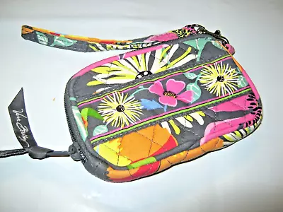 Vera Bradley JAZZY BLOOMS Tech / Camera Case Wristlet 5 X 3.5 EUC • $8.95