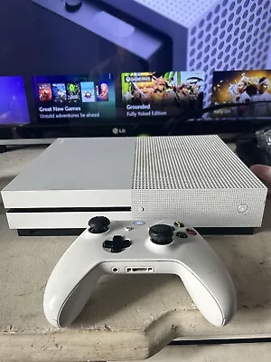 Microsoft Xbox One S 500GB Console With Wireless Controller - White FREEPOST • £93.99