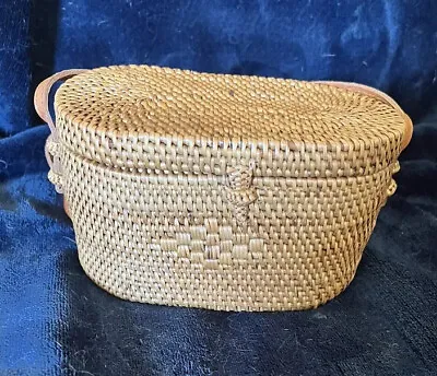 *PRICE REDUCED* ATA Grass Hand Woven Handbag Made In Bali Indonesia. • $22