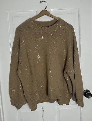 ANDTHEWHY Women's STAR PRINT Tan Chunky Knit Sweater S/M Hi-Lo Relaxed Fit • $15