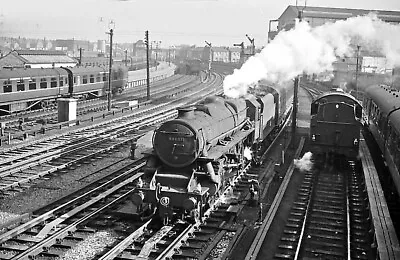 SOUTHPORT RAILWAY STATION MERSEYSIDE. 1964 Loco; 44687 PHOTO 12 X 8 (A4) • £6.90