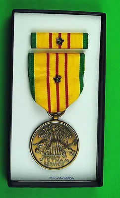 Original Vietnam Service Medal Set With 1 Campaign / Battle Star -  GI Issue Box • $16.95