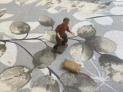 £5 • Buy Corgi 64 FC150 Jeep Conveyer —- Farmer Figure And One Sack Only