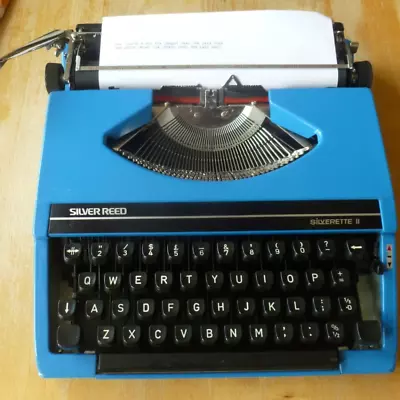 Silver Reed Silverette 2 Portable Manual Typewriter • £39