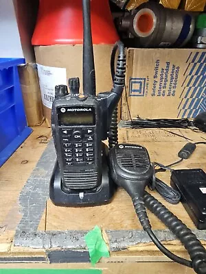 $222.40 • Buy Motorola XPR6550 Radio W Charger Cord Freq Range 450-512 MHz **NEEDS BATTERY**