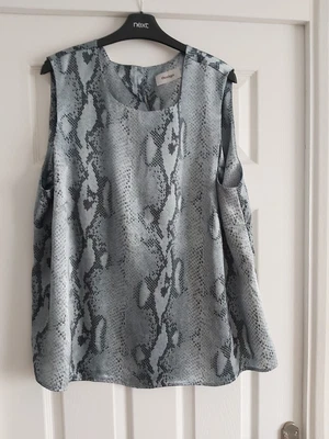 £3 • Buy Unbranded Satin Snakeskin Sleeveless Top Size 24 Nwot