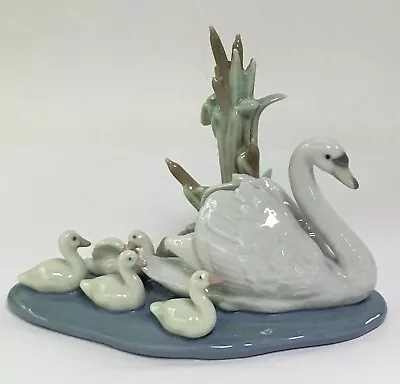 1990 Retired Lladro Follow Me #5722 Swan Family Figurine Excellent Condition • $85