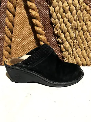 UGG SN1934 Gael Black Suede Fleece-Lined Knit Trim Wedge Clogs Womens  US Size 7 • $43.99