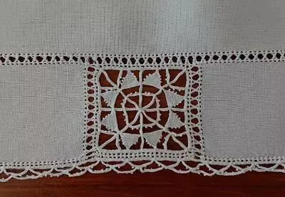 Vintage Linen Tablecloth Topper Reticella Needle Lace Italian Embroidery • $20.23