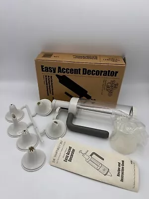 The Pampered Chef Easy Accent Decorator  Vintage Cake Decoration Frosting Tool • $22.99