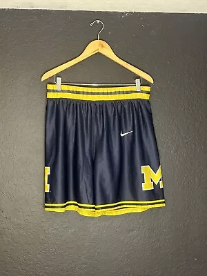 Vintage Nike University Of Michigan Wolverines Basketball Team Shorts Size M • $45