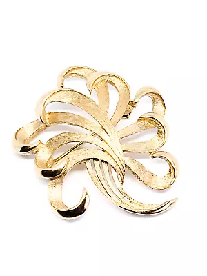 Crown Trifari Brushed Gold Abstract Mid Century Vintage Brooch Pin • $19.80